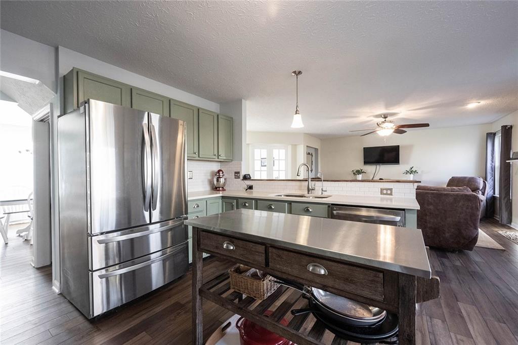 11190 Timberview Drive Fishers, IN 46037 - Photo 11 of 58 Gallery Image 11