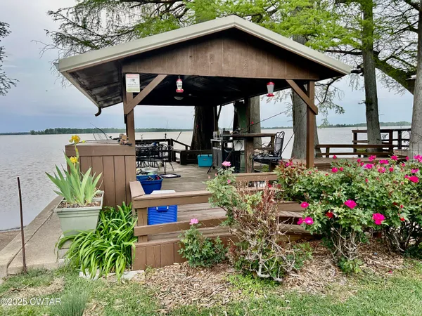 a view of a building with garden