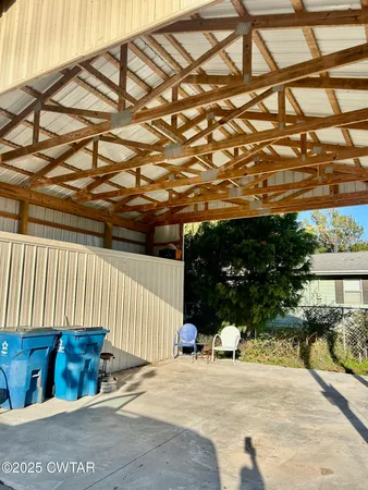 a flower is in front of a house