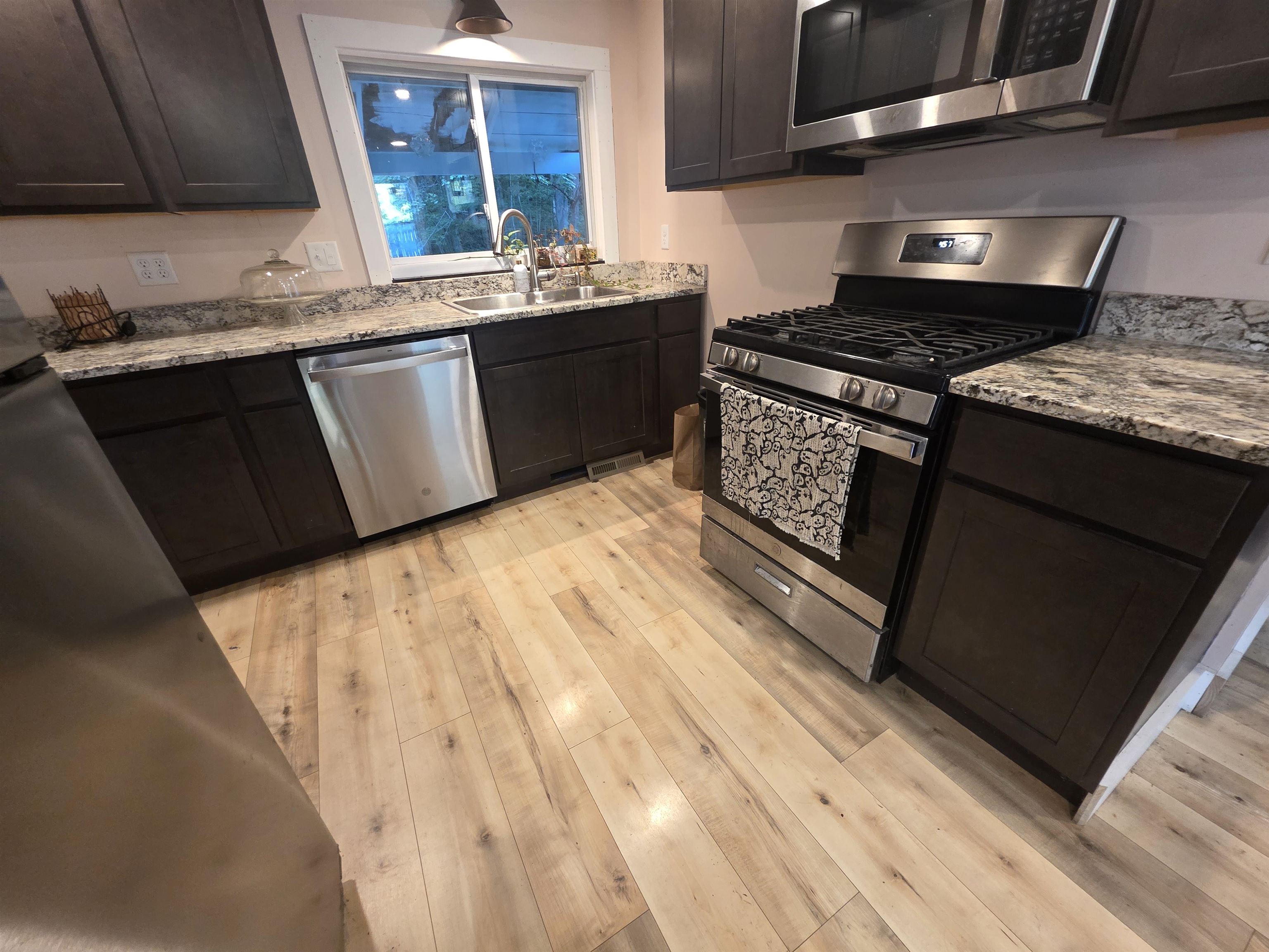 1272 Highway 12 Northfield, VT 05663 - Photo 1 of 49