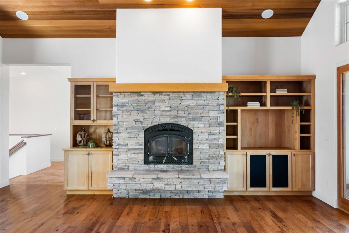 1004 Highland View Loop Redmond, OR 97756 - Photo 15 of 95 19-DSC06036
