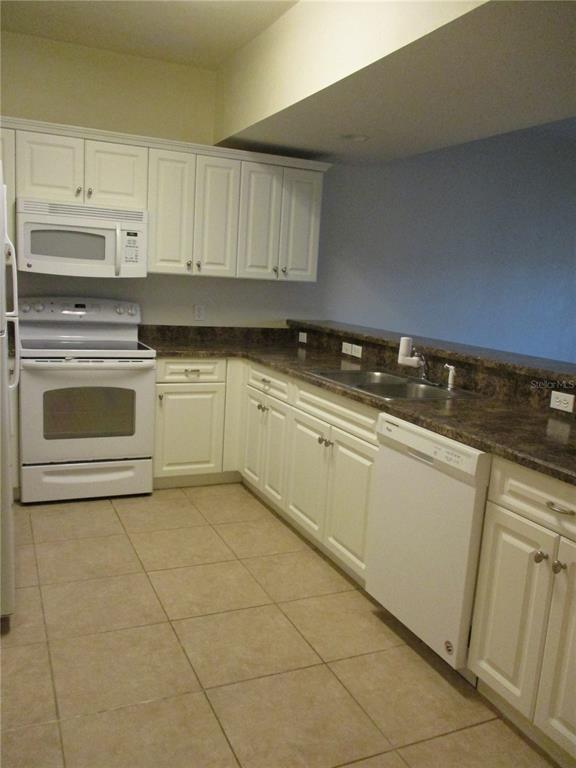 1561 Northwest 29 Road, Unit 7 Gainesville, FL 32605 - Photo 4 of 32