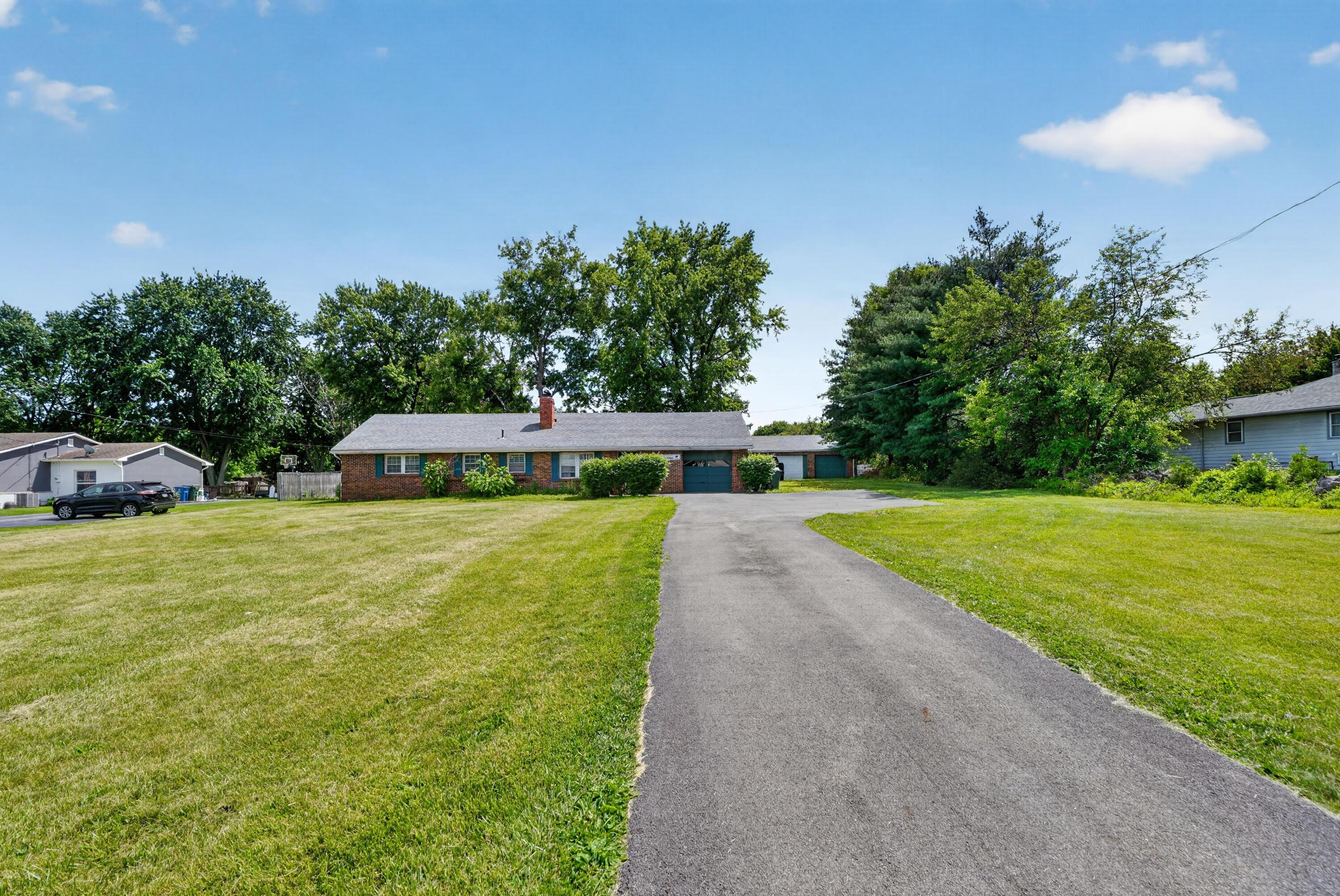 589 Park Road Columbus, OH 43085 - Photo 4 of 30