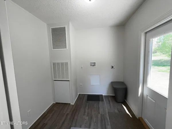 $189,900 | 1896 Branam Hill Road, Jellico, TN 37762