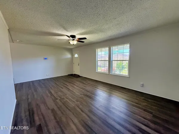 $189,900 | 1896 Branam Hill Road, Jellico, TN 37762