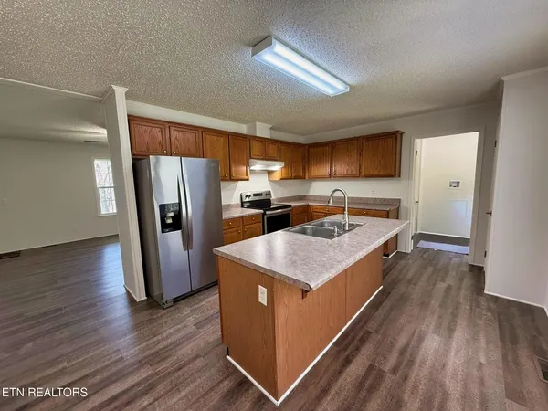 $189,900 | 1896 Branam Hill Road, Jellico, TN 37762