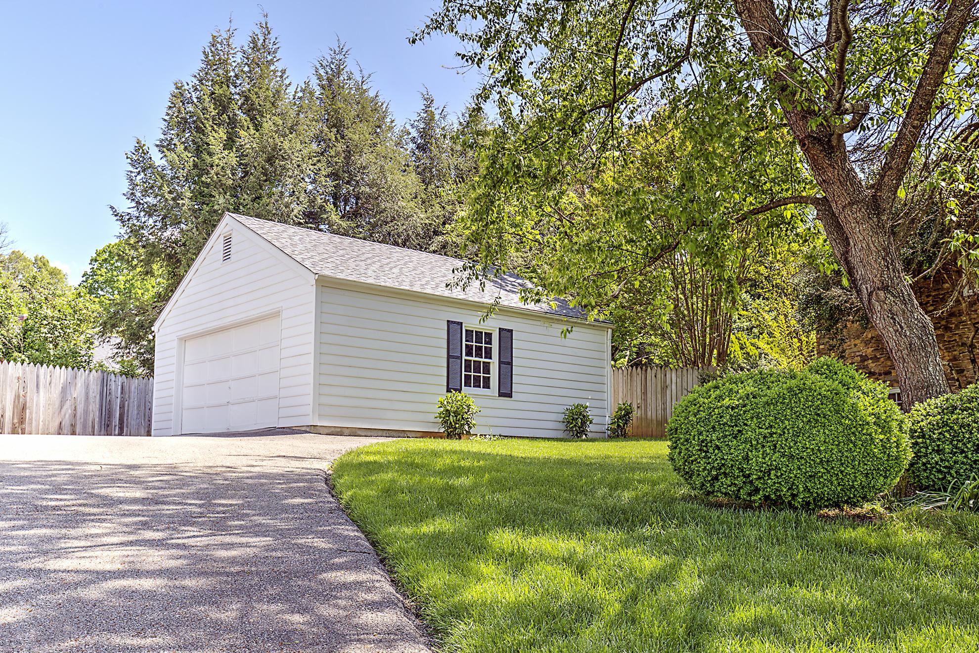 1640 Persinger Road Southwest Roanoke, VA 24015 - Photo 12 of 63 Garage