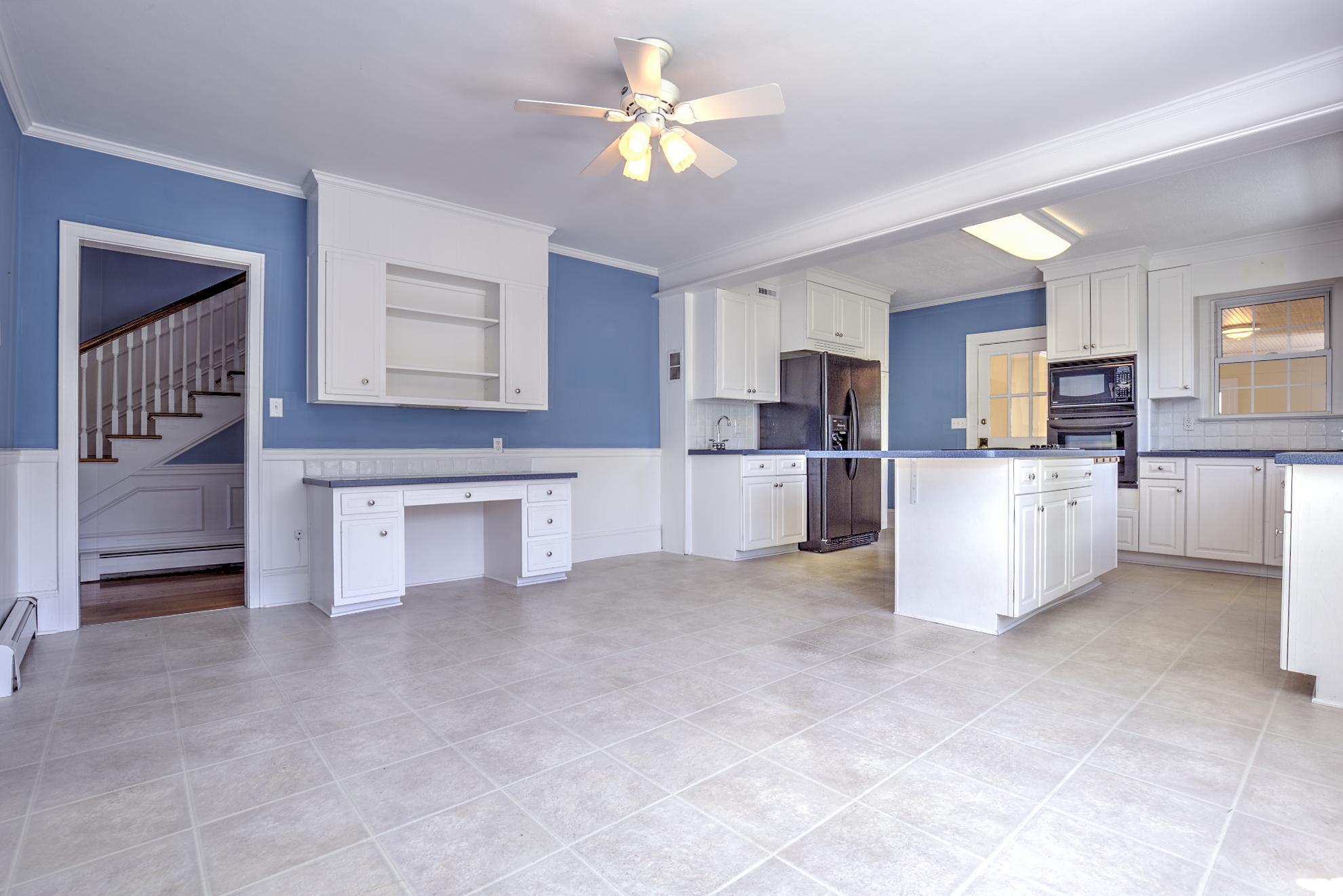 1640 Persinger Road Southwest Roanoke, VA 24015 - Photo 17 of 63 Kitchen2
