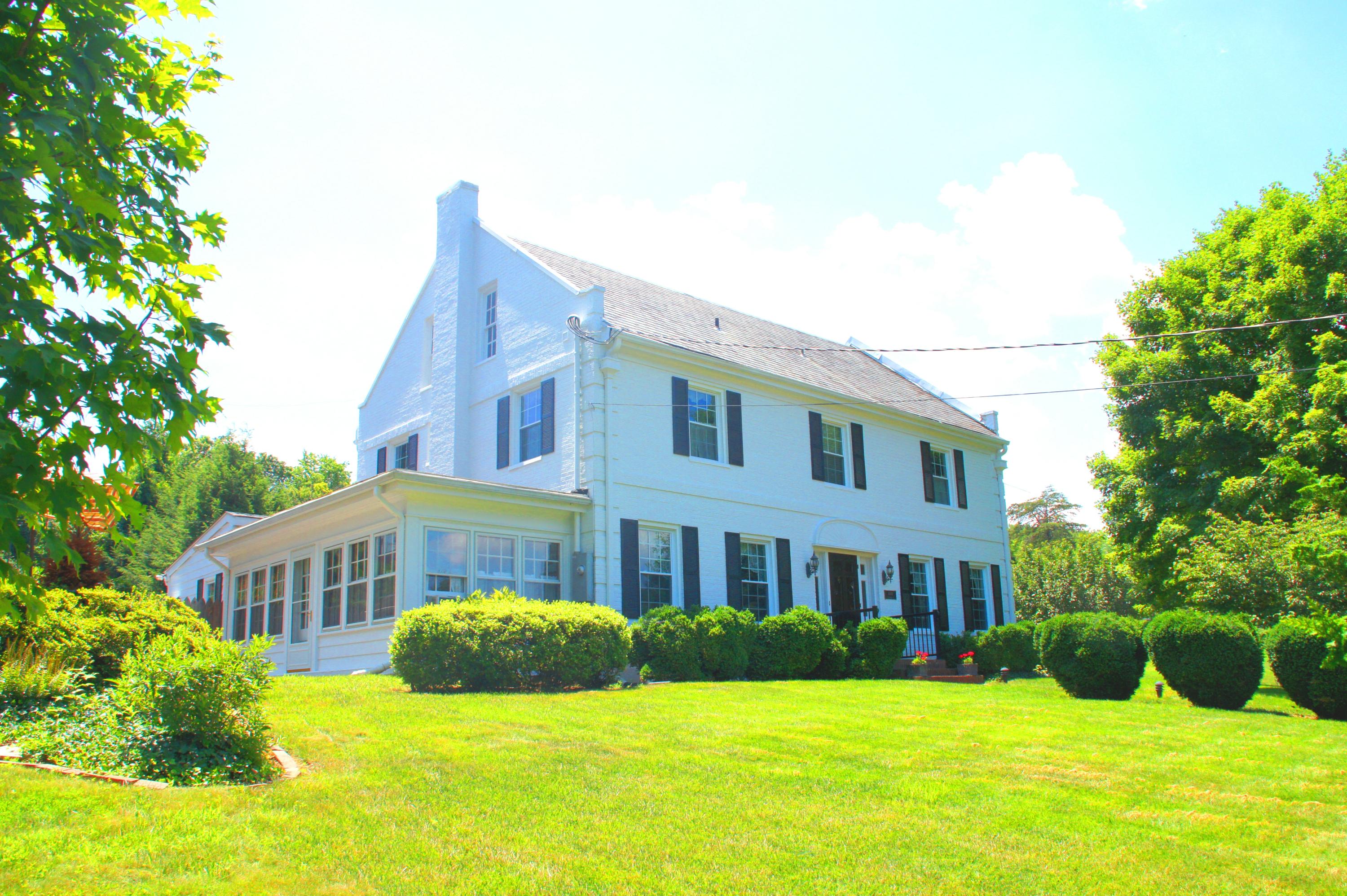 1640 Persinger Road Southwest Roanoke, VA 24015 - Photo 3 of 63 Welcome Home