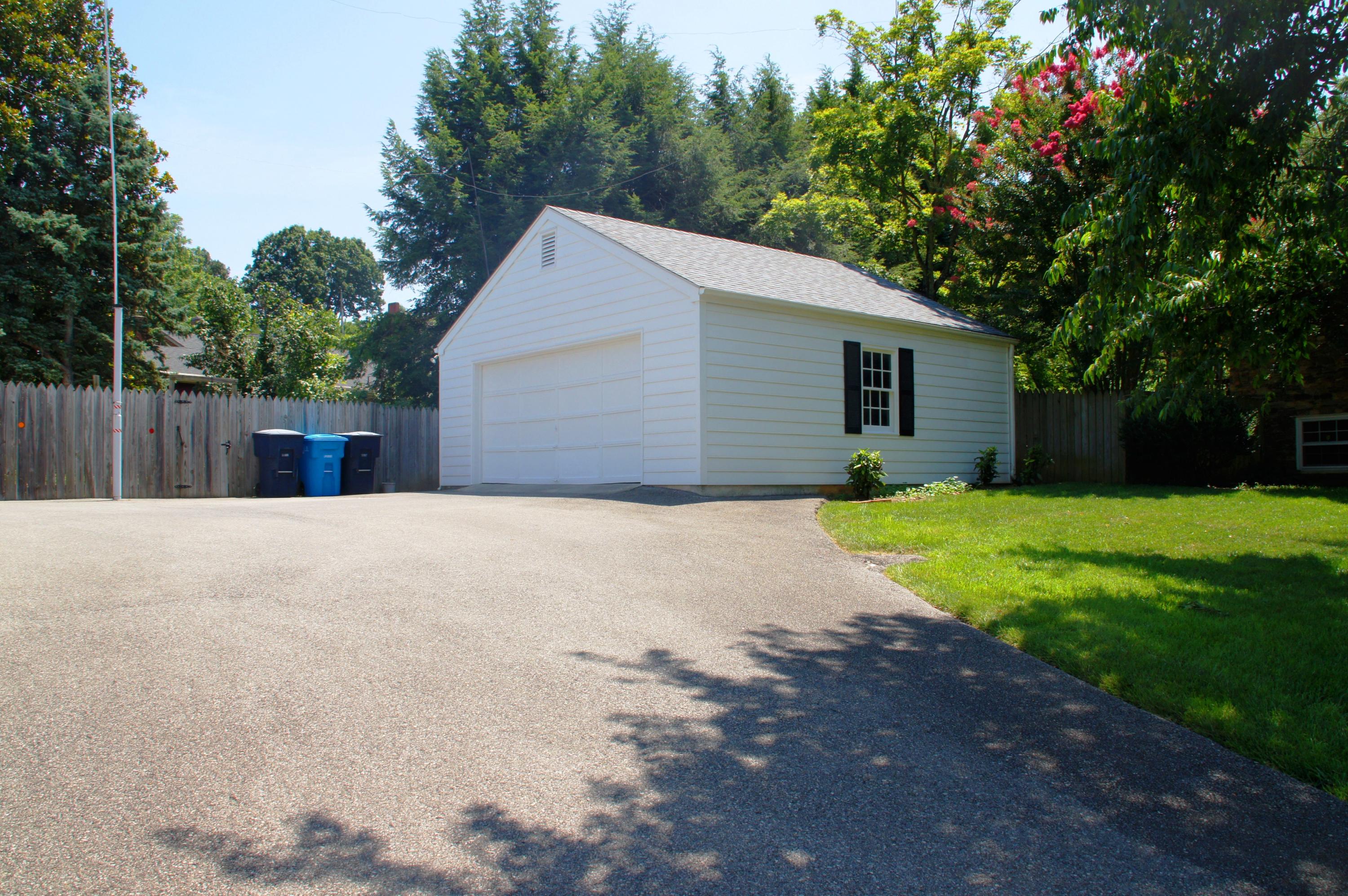 1640 Persinger Road Southwest Roanoke, VA 24015 - Photo 23 of 63 Ample Parking