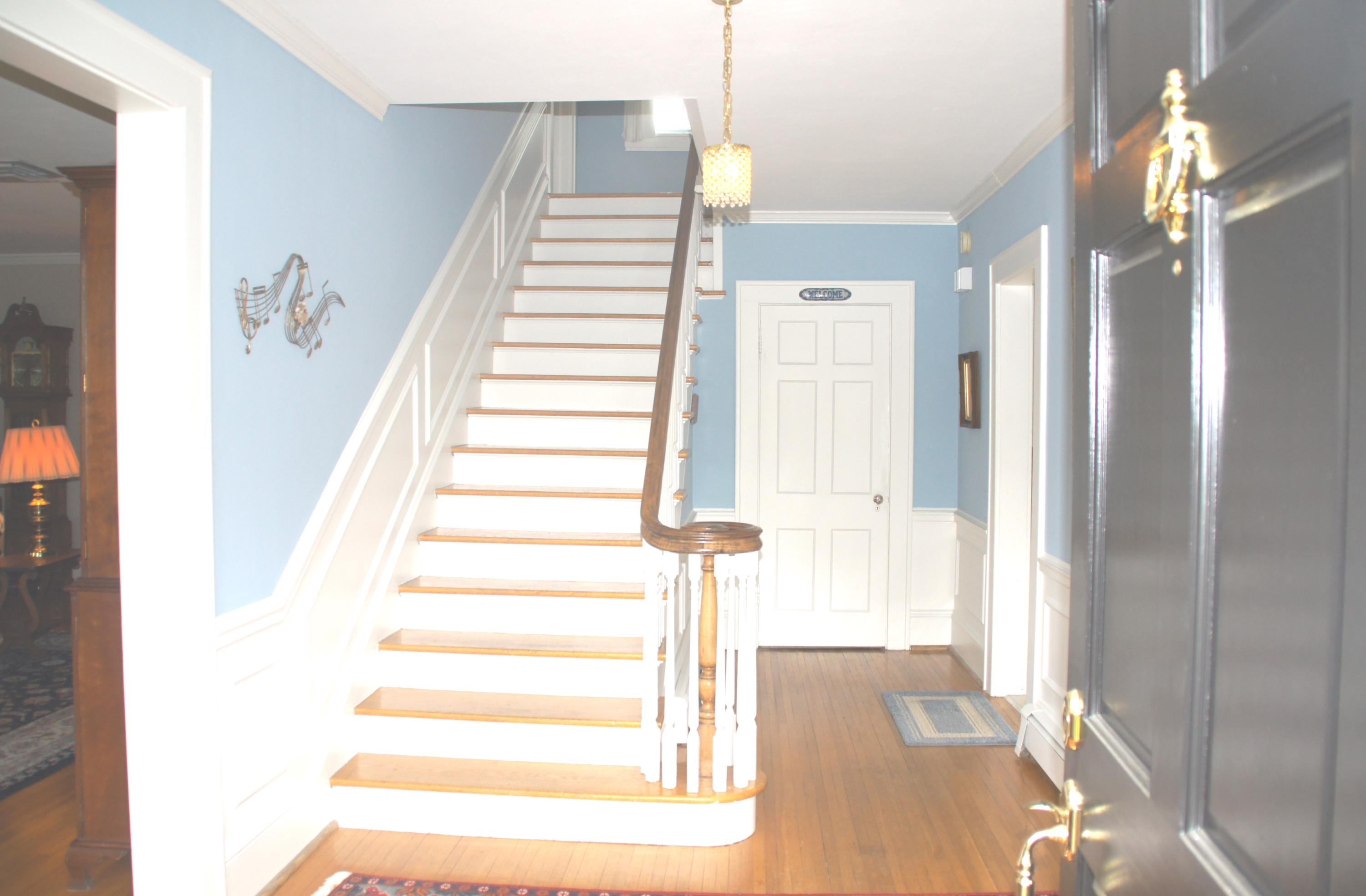 1640 Persinger Road Southwest Roanoke, VA 24015 - Photo 28 of 63 Foyer