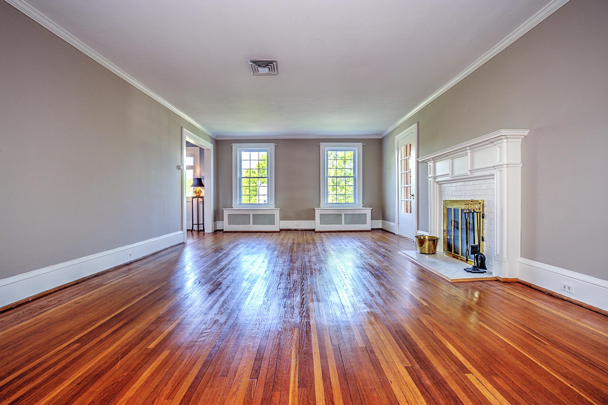 1640 Persinger Road Southwest Roanoke, VA 24015 - Photo 29 of 63 LivingRm1