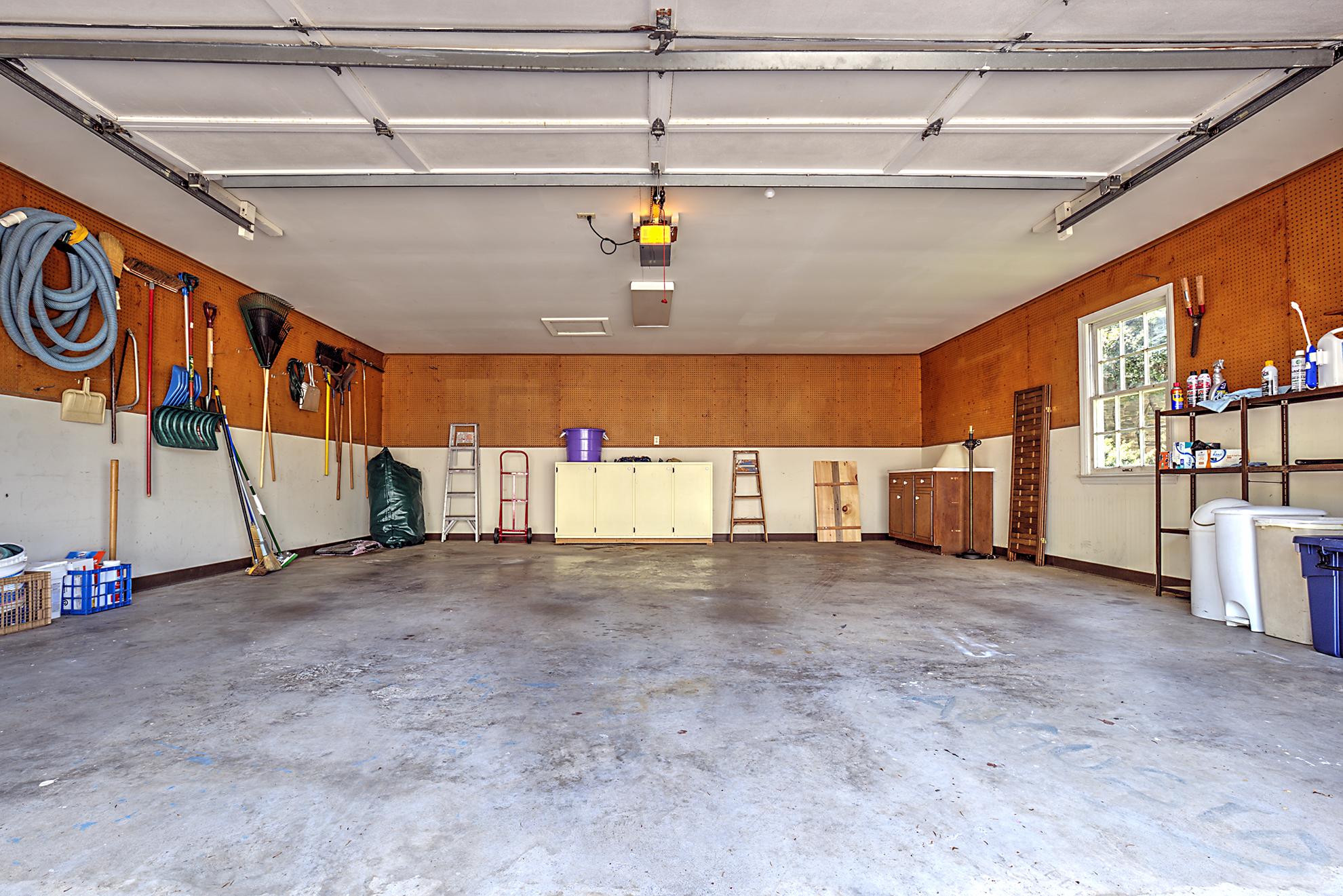 1640 Persinger Road Southwest Roanoke, VA 24015 - Photo 36 of 63 Garage1