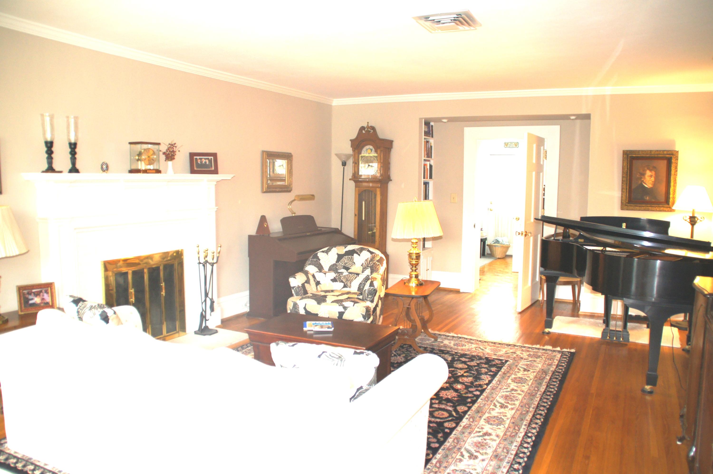 1640 Persinger Road Southwest Roanoke, VA 24015 - Photo 40 of 63 Living Room
