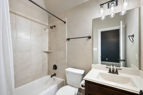 $955,000 | 16405 Leopold Trail, Austin, TX 78738