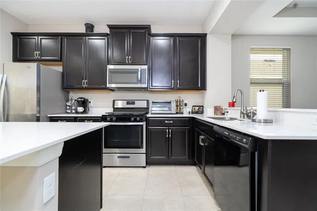 a close view of sink and tap