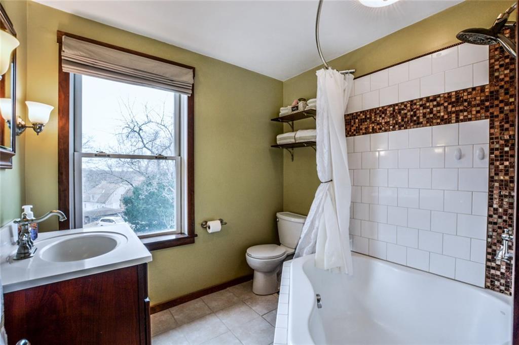 226 Ridgewood Avenue Pittsburgh, PA 15229 - Photo 14 of 25 Gallery Image 14