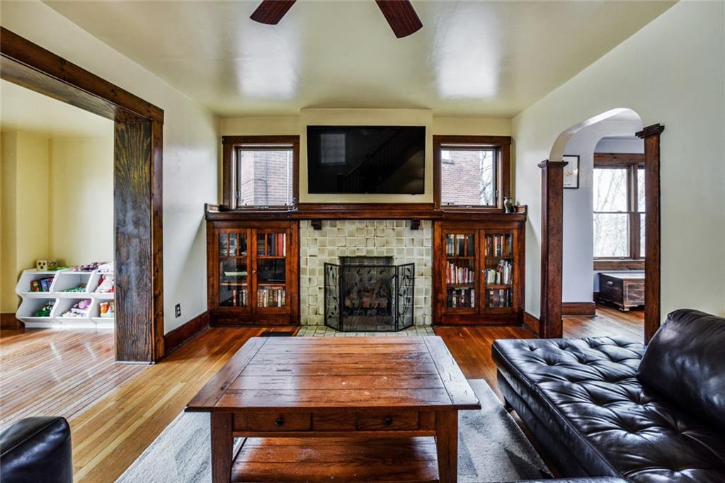 226 Ridgewood Avenue Pittsburgh, PA 15229 - Photo 3 of 25 Gallery Image 3
