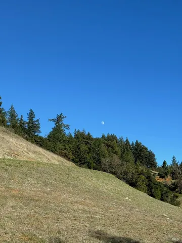 a view of a mountain view