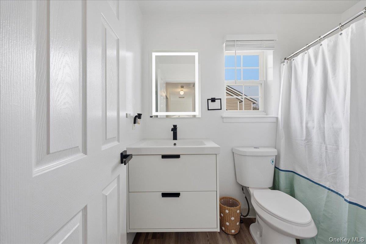 21 Reed Court Washingtonville, NY 10992 - Photo 27 of 48 hallway bathroom