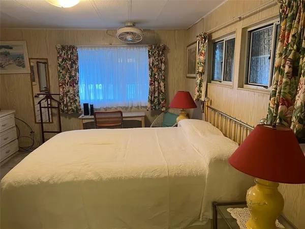 $139,900 | 201 Royal Palm Circle, Largo, FL 33778