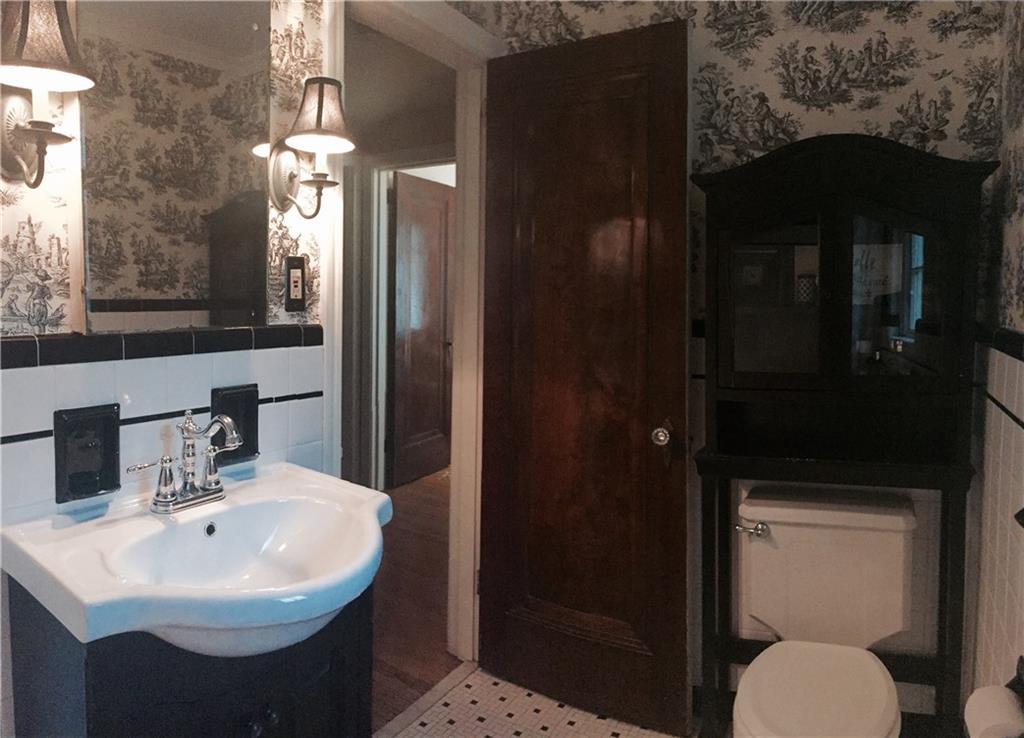 2363 Collins Road Blackridge, PA 15235 - Photo 17 of 25 2nd Floor Bathroom