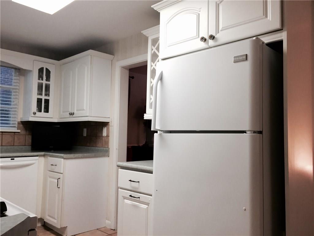 2363 Collins Road Blackridge, PA 15235 - Photo 7 of 25 Kitchen