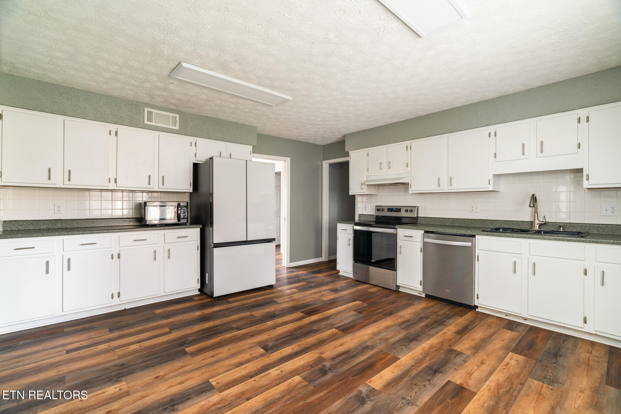 604 Fernwood Road Knoxville, TN 37923 - Photo 6 of 38 untitled-8