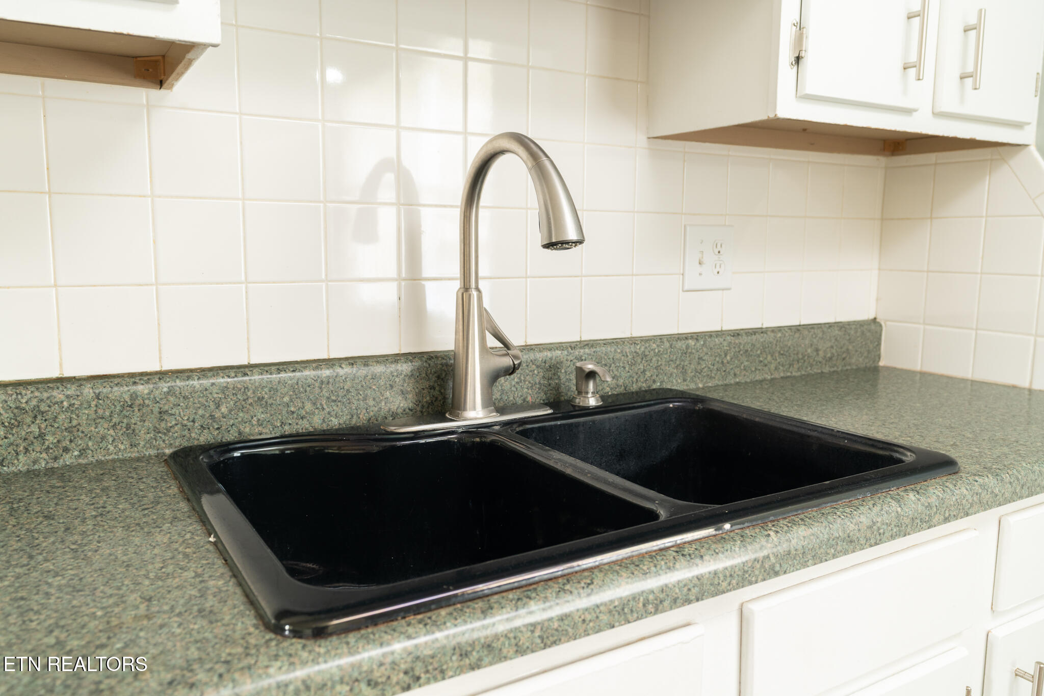 604 Fernwood Road Knoxville, TN 37923 - Photo 8 of 38 untitled-10