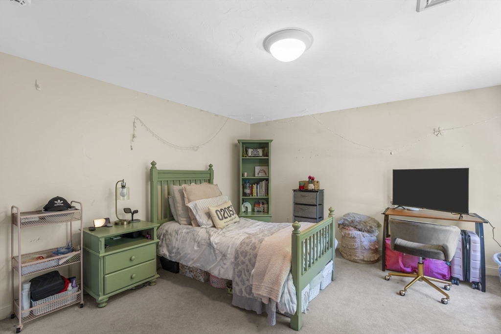 160 Quail Run Marshfield, MA 02050 - Photo 28 of 42