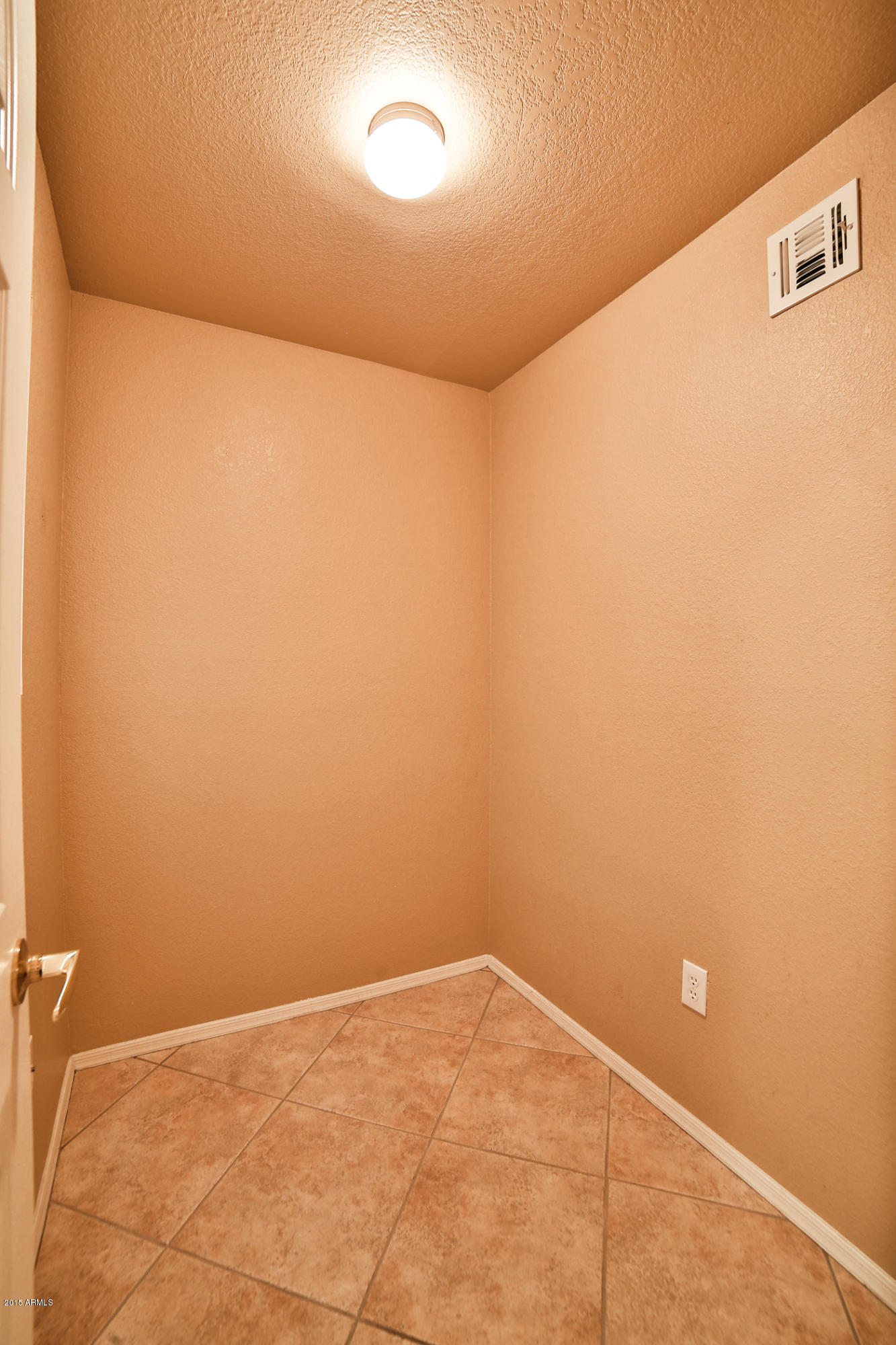 18250 North Cave Creek Road, Unit 116 Phoenix, AZ 85032 - Photo 30 of 32 N64A3696