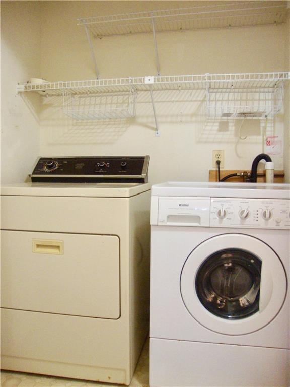 19 Cluf Bay Road, Unit 19 Brunswick, ME 04011 - Photo 22 of 35 Laundry- 1st Floor