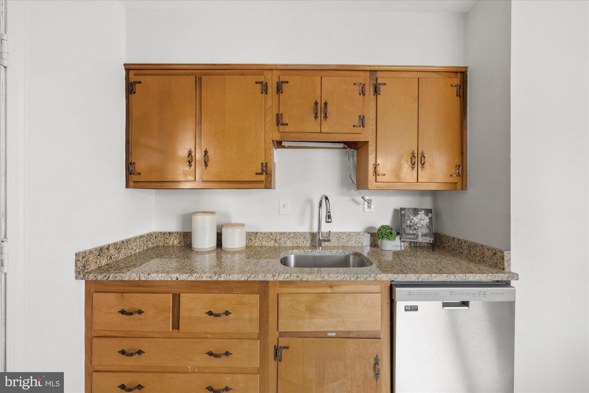 1706 Lansdowne Way Silver Spring, MD 20910 - Photo 15 of 42