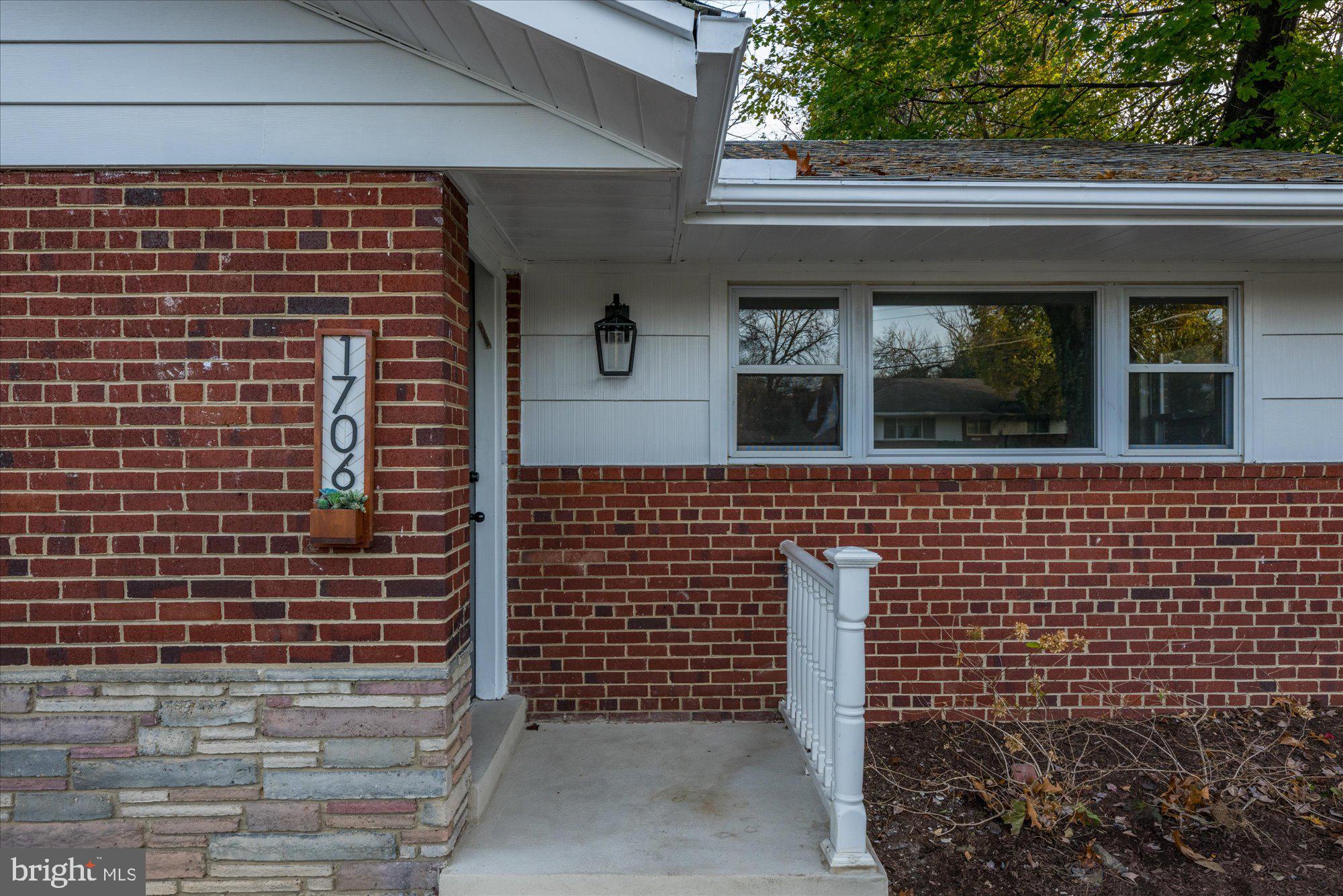 1706 Lansdowne Way Silver Spring, MD 20910 - Photo 2 of 42