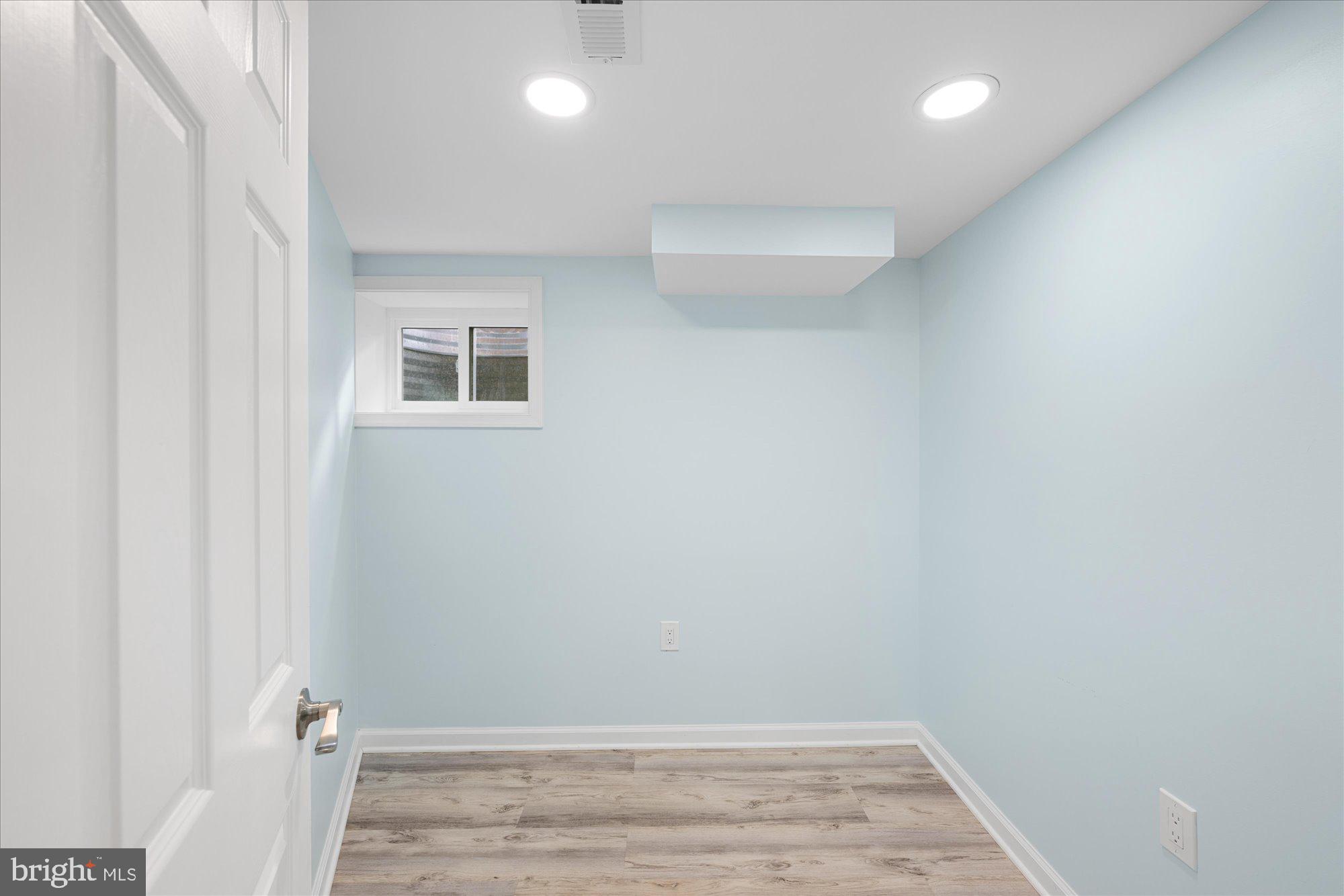 1706 Lansdowne Way Silver Spring, MD 20910 - Photo 29 of 42 Office