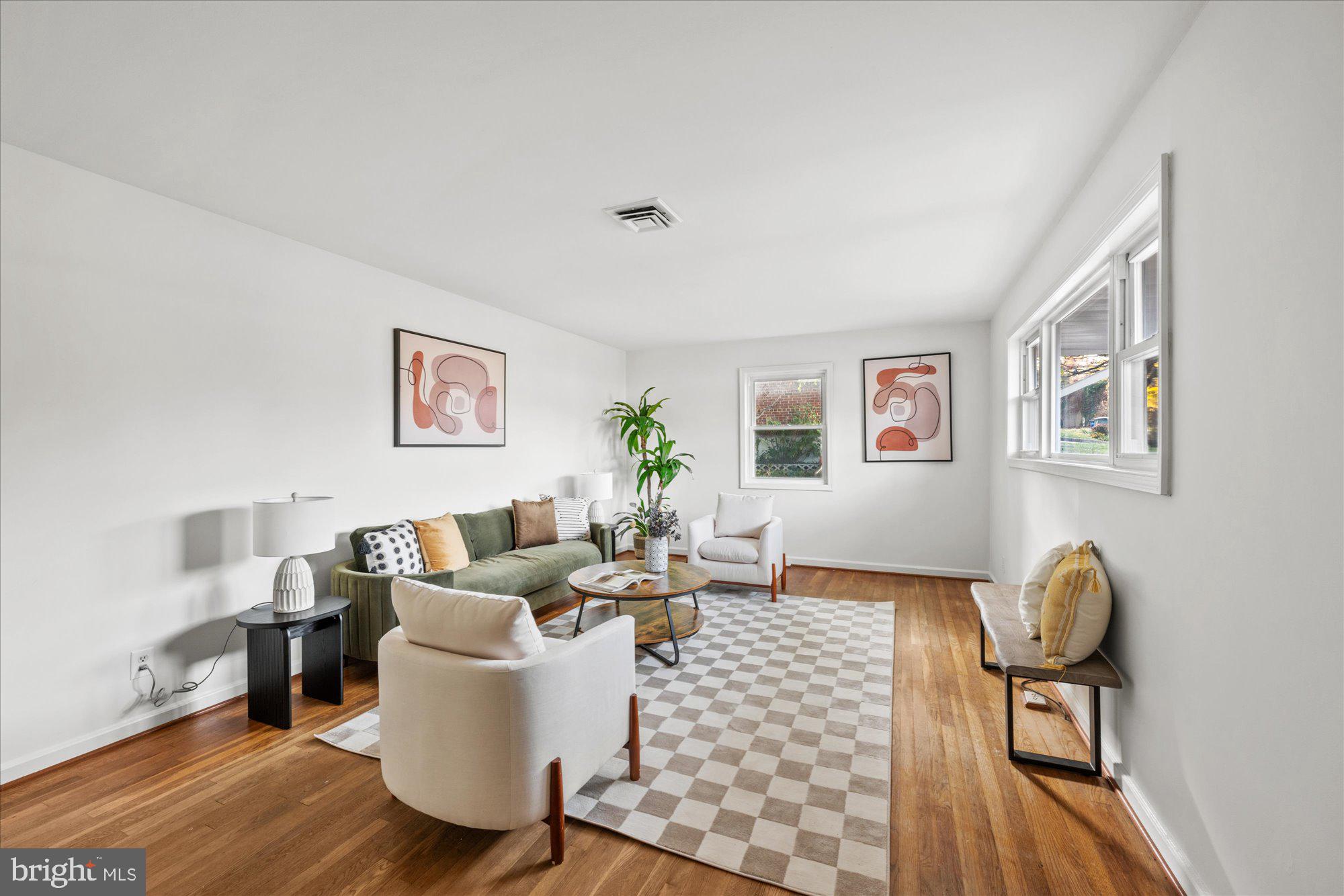 1706 Lansdowne Way Silver Spring, MD 20910 - Photo 3 of 42