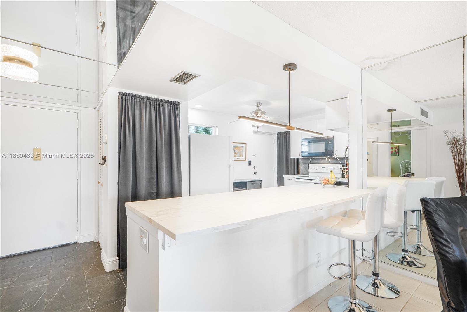 6100 Northwest 2nd Avenue, Unit 423 Boca Raton, FL 33487 - Photo 35 of 43 Open Concept