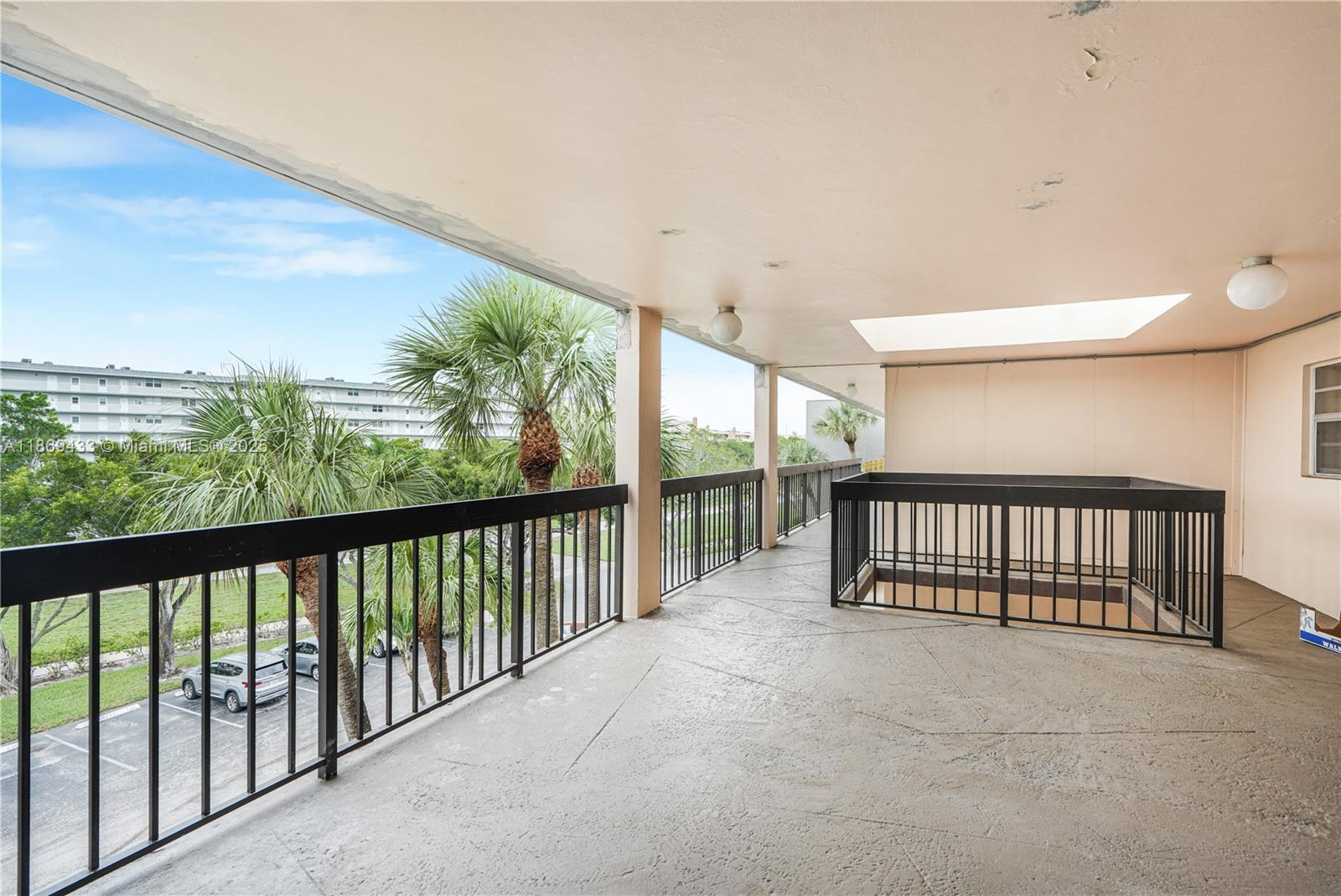 6100 Northwest 2nd Avenue, Unit 423 Boca Raton, FL 33487 - Photo 43 of 43 Landing common area