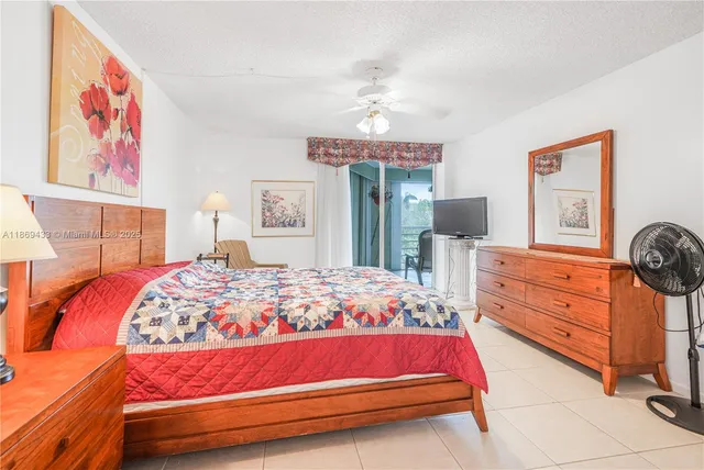 $265,000 | 6100 Northwest 2nd Avenue, Unit 423, Boca Raton, FL 33487