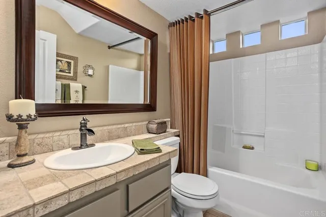 $1,539,000 | 1122 Via Vera Cruz, San Marcos, CA 92078