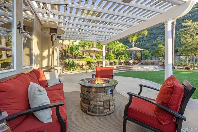 $1,539,000 | 1122 Via Vera Cruz, San Marcos, CA 92078