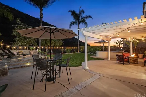 $1,539,000 | 1122 Via Vera Cruz, San Marcos, CA 92078