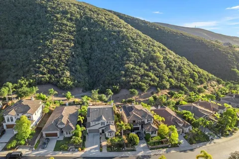 $1,539,000 | 1122 Via Vera Cruz, San Marcos, CA 92078