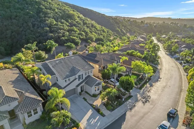 $1,539,000 | 1122 Via Vera Cruz, San Marcos, CA 92078