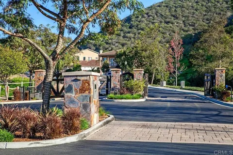 $1,539,000 | 1122 Via Vera Cruz, San Marcos, CA 92078