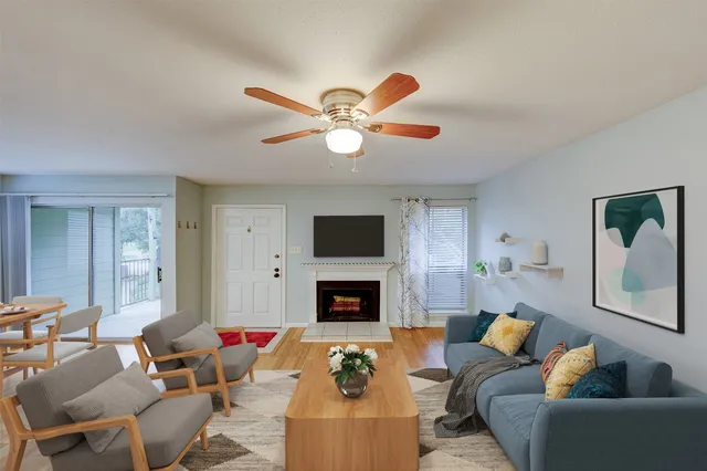 $120,000 | 18800 Egret Bay Boulevard, Unit 201, Webster, TX 77058