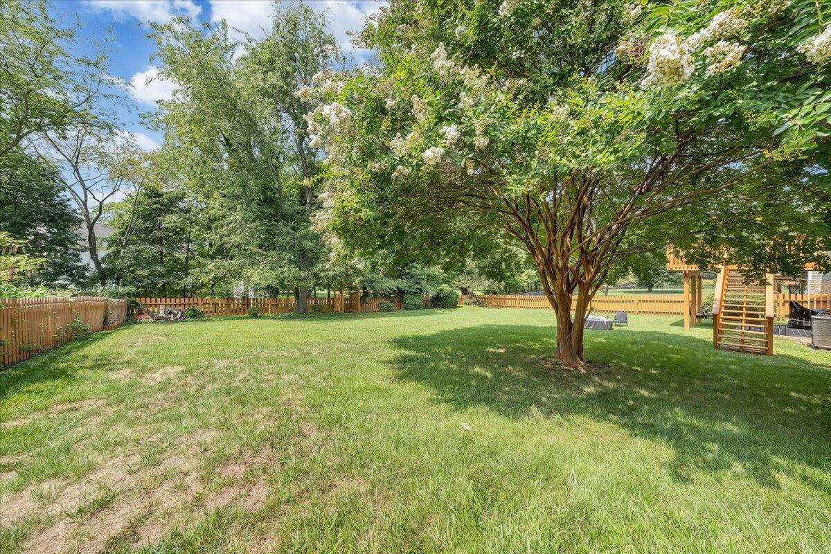 5312 Huntridge Road Roanoke, VA 24012 - Photo 40 of 47 40-MIB03217