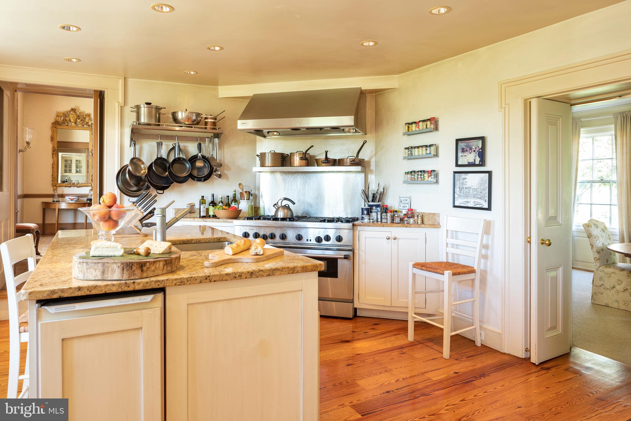 2224 Crenshaw Road Upperville, VA 20184 - Photo 13 of 50 Gourmet kitchen has island & high-end appliances