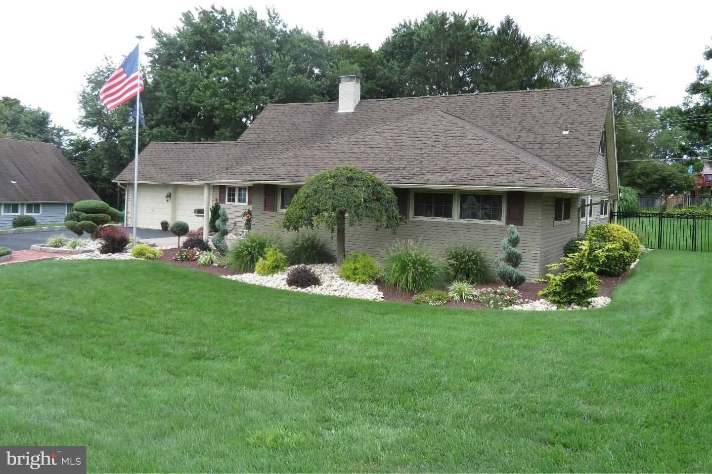 15 Flamehill Road Levittown, PA 19056 - Photo 2 of 25 Gallery Image 2