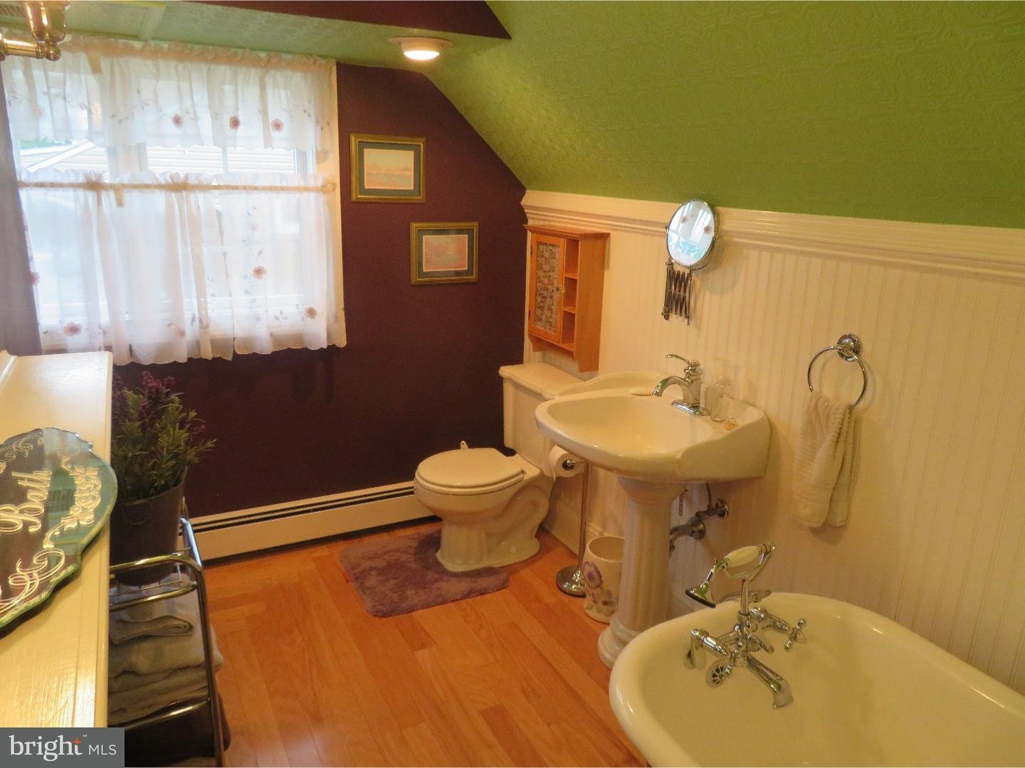 15 Flamehill Road Levittown, PA 19056 - Photo 17 of 25 Bathroom